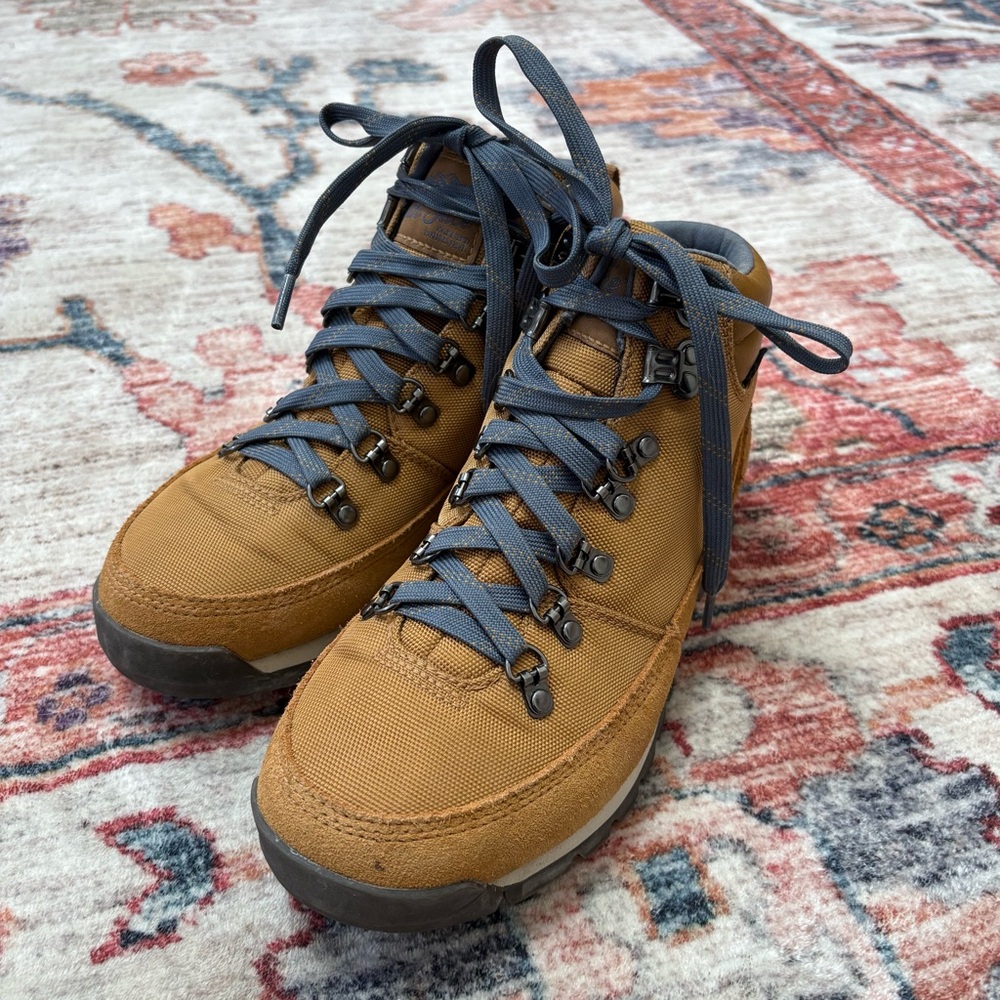 The North Face Brown Winter Boots - Picture 4 of 12